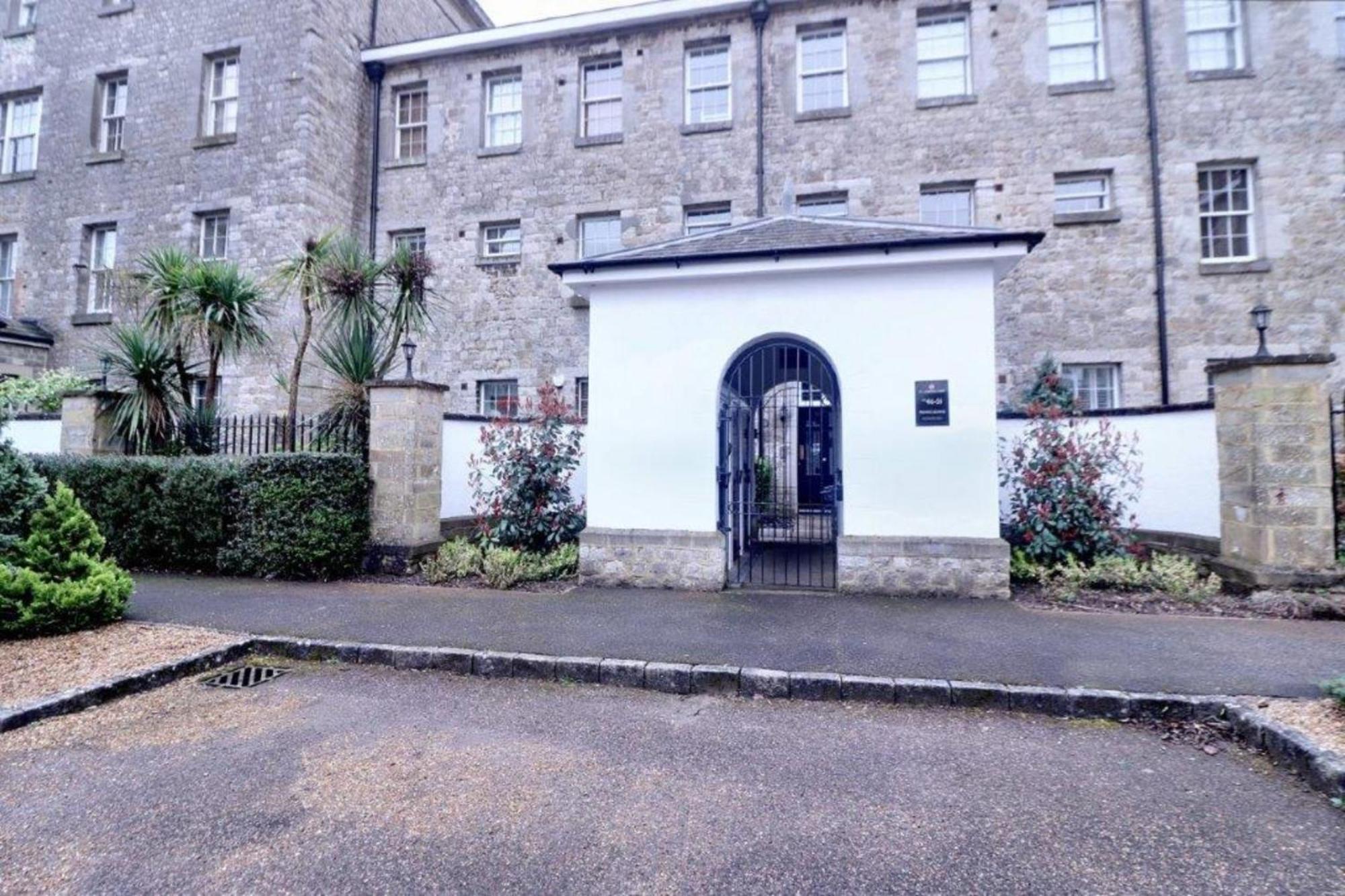St Andrews Apartments Maidstone Extérieur photo