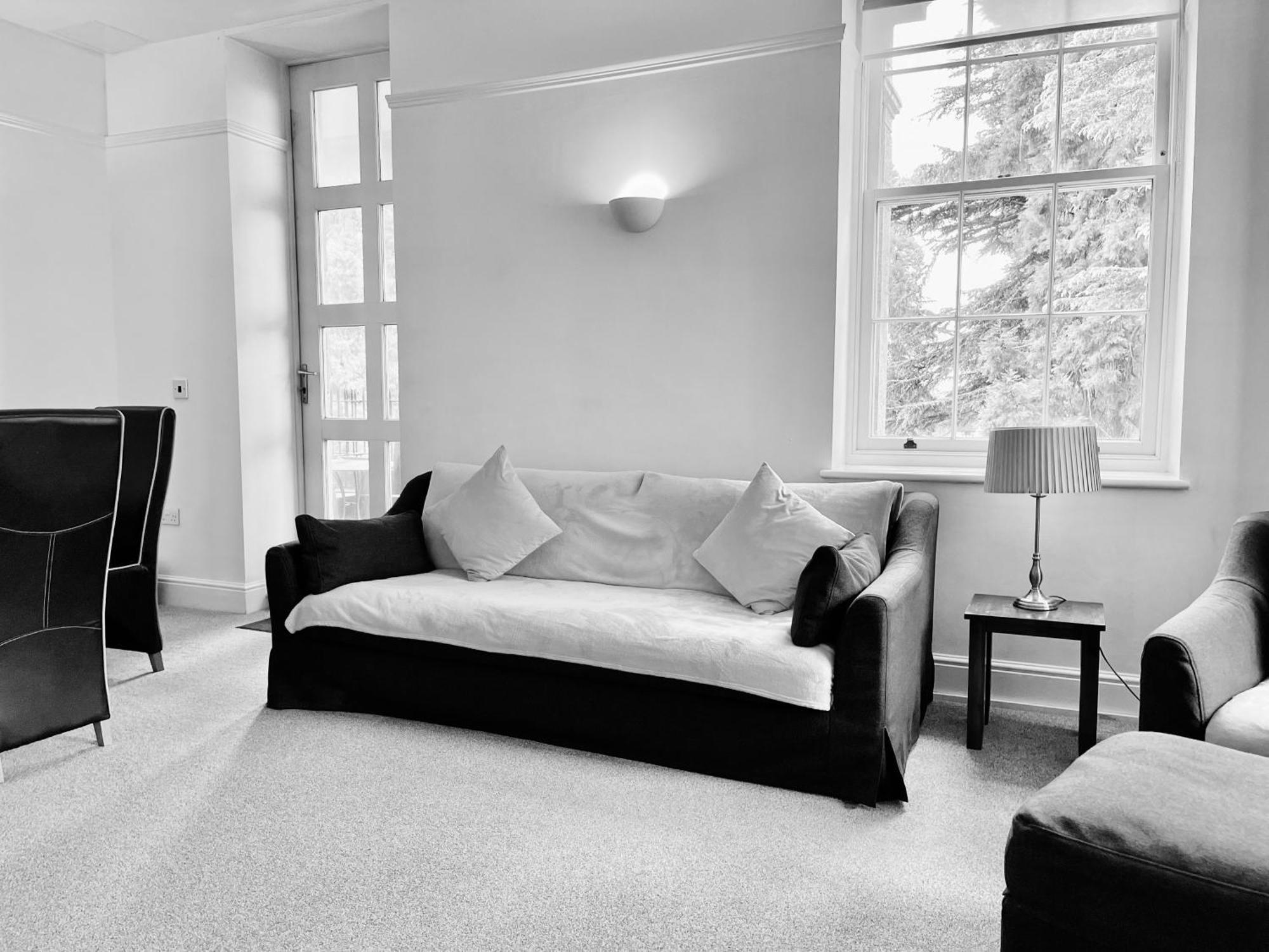 St Andrews Apartments Maidstone Extérieur photo