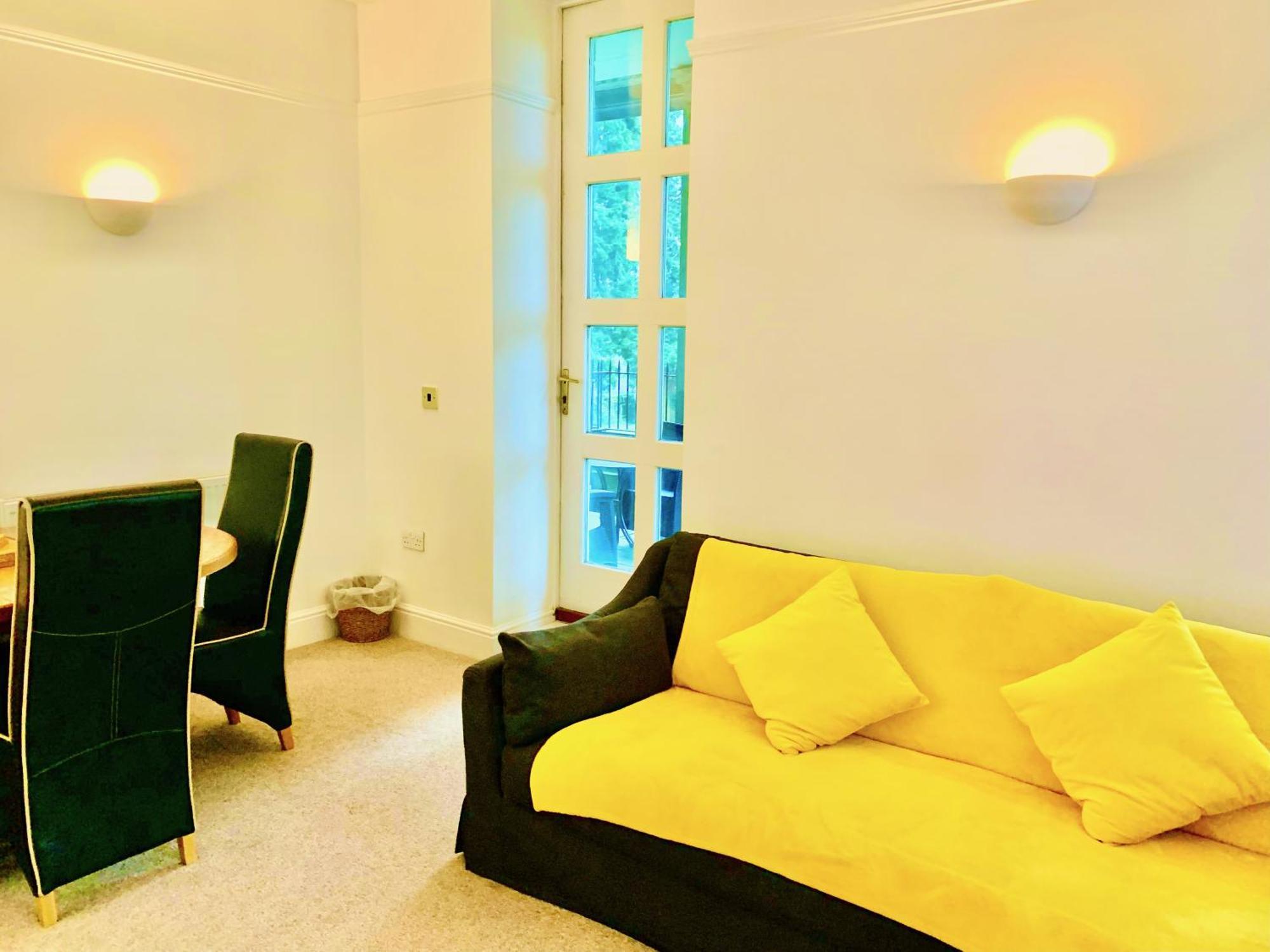 St Andrews Apartments Maidstone Extérieur photo